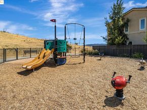 2843 Alliston Loop, Dublin CA 94568