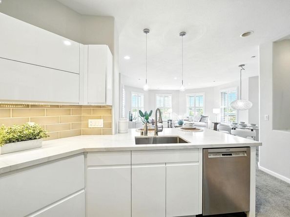 1121 40Th St 1401, Emeryville CA 94608