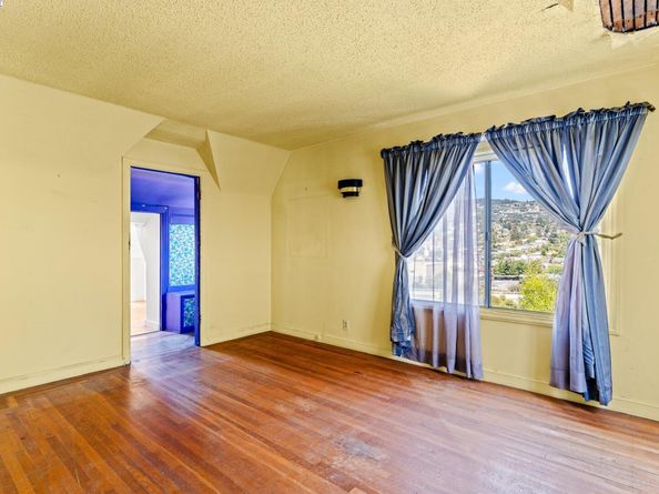 4616 Meldon Ave, Oakland CA 94619