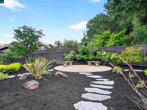 67 Lynwood Pl, Moraga CA 94556