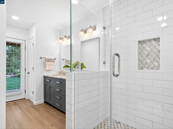 67 Lynwood Pl, Moraga CA 94556