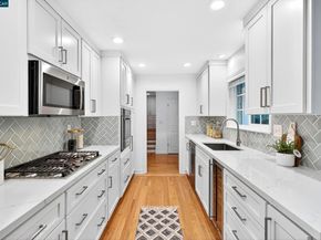 67 Lynwood Pl, Moraga CA 94556