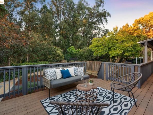 2120 Braemar Rd, Oakland CA 94602