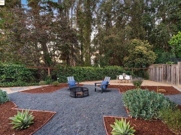 2120 Braemar Rd, Oakland CA 94602