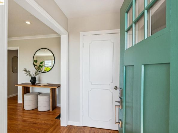2120 Braemar Rd, Oakland CA 94602