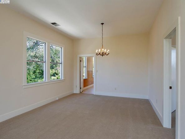 920 Centennial Ave, Alameda CA 94501