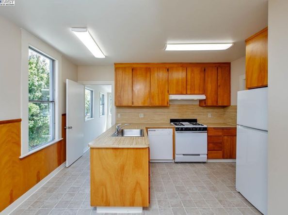 920 Centennial Ave, Alameda CA 94501