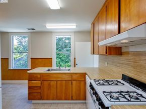920 Centennial Ave, Alameda CA 94501