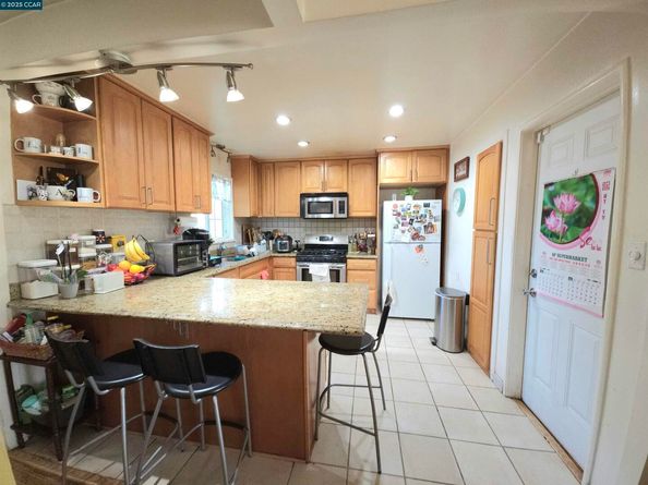 1527 24Th St, Richmond CA 94806