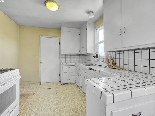 514 Cascade Rd, San Leandro CA 94577