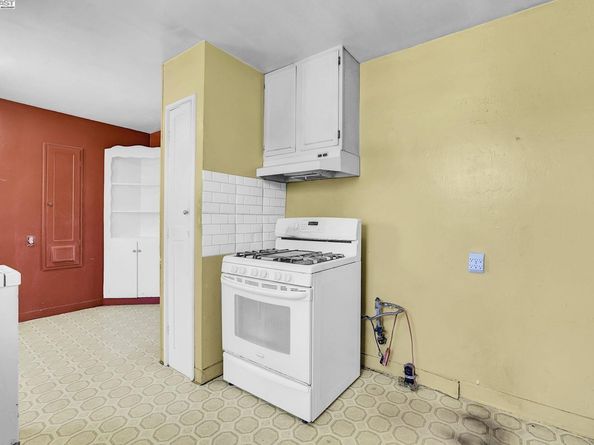 514 Cascade Rd, San Leandro CA 94577