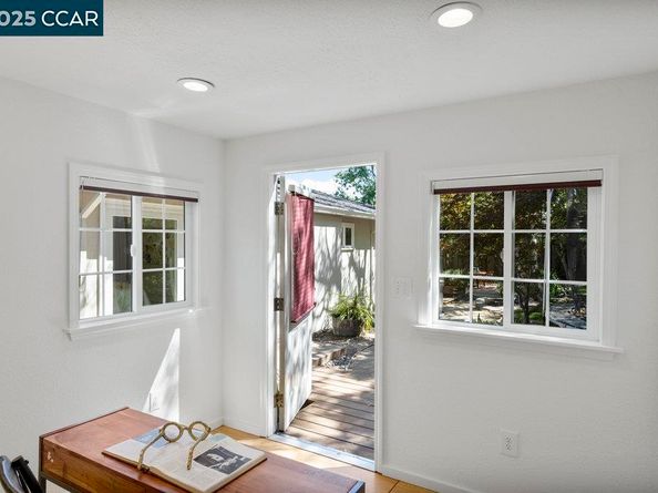 41 Iris Ln, Walnut Creek CA 94595