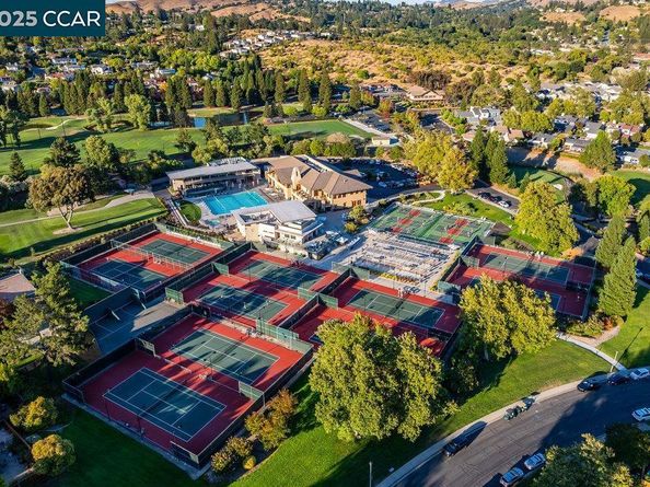 639 Augusta Drive, Moraga CA 94556