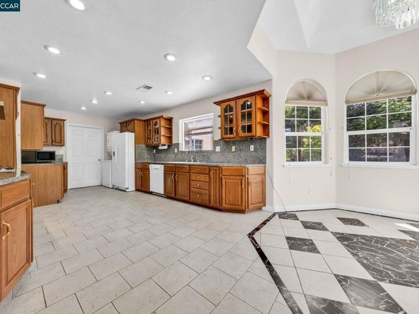 18127 Madison Ave, Castro Valley CA 94546