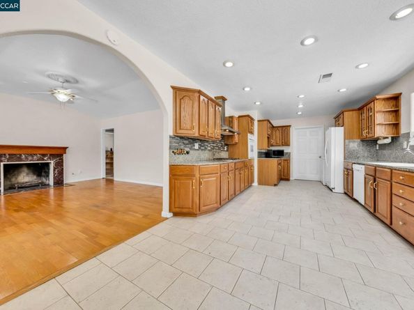 18127 Madison Ave, Castro Valley CA 94546