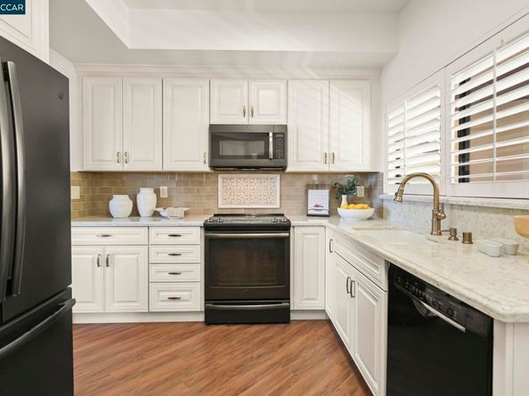 3330 Terra Granada Dr 2B, Walnut Creek CA 94595