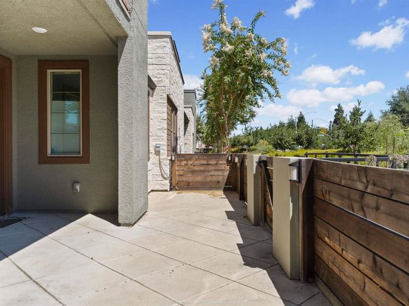5821 Midnight Pl D, Dublin CA 94568