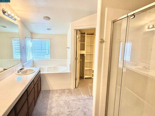 54 Village Square Pl, Pleasant Hill CA 94523