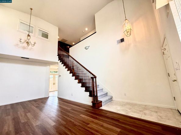54 Village Square Pl, Pleasant Hill CA 94523