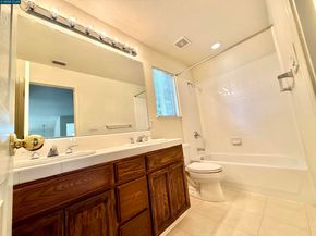 54 Village Square Pl, Pleasant Hill CA 94523