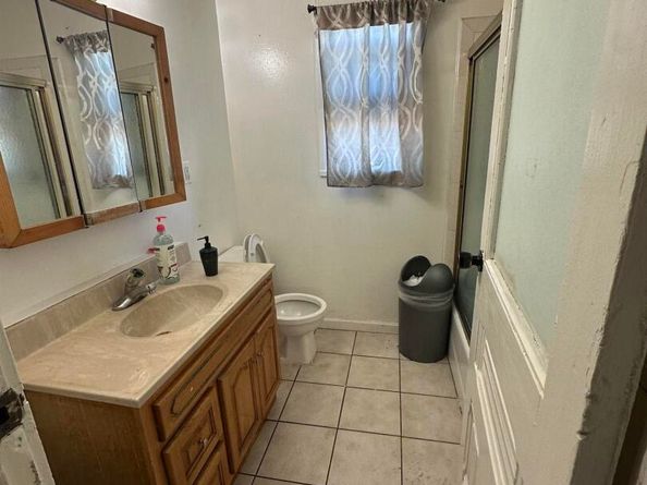 1538 39th Avenue, Oakland CA 94601