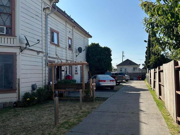 1538 39th Avenue, Oakland CA 94601