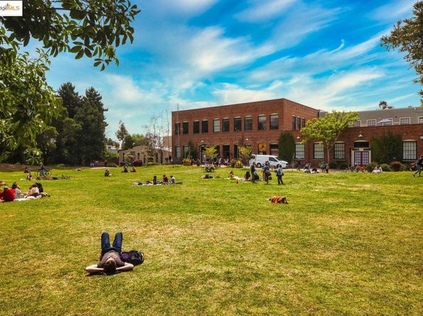 2406 10th, Berkeley CA 94710