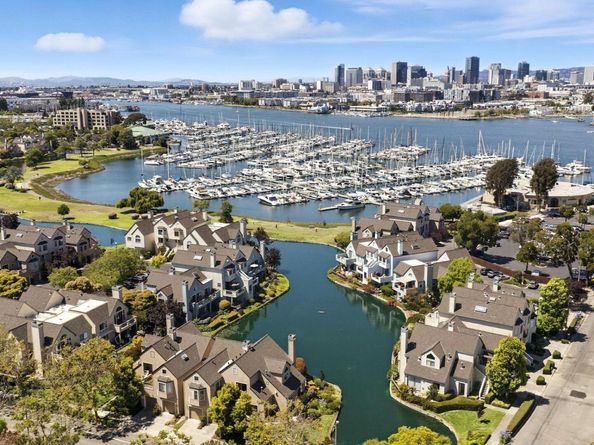 23 Redondo Court, Alameda CA 94501