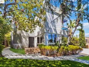 2912 Hillside DR, Burlingame CA 94010