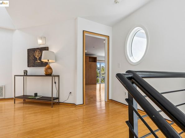 2912 Hillside DR, Burlingame CA 94010