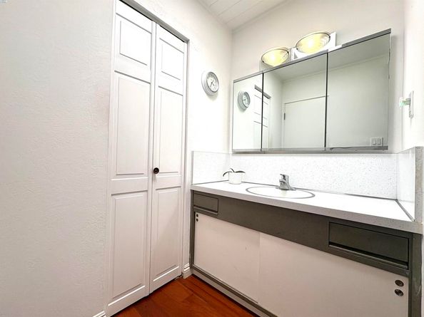 5605 Greenridge Rd, Castro Valley CA 94552