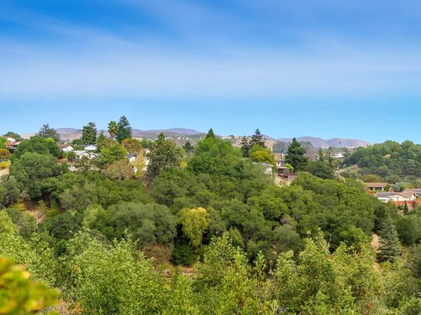 5605 Greenridge Rd, Castro Valley CA 94552