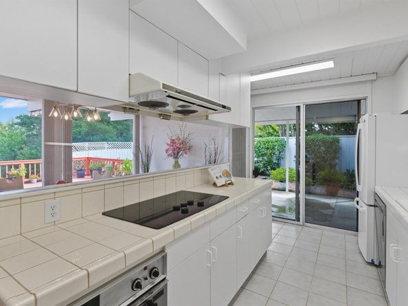 5605 Greenridge Rd, Castro Valley CA 94552