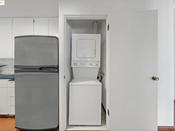 3501 35Th Ave 2, Oakland CA 94619
