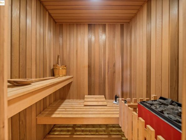 3501 35Th Ave 2, Oakland CA 94619