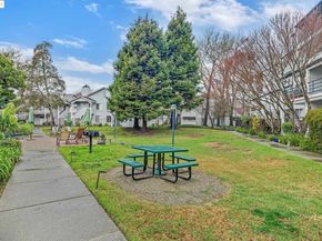1205 Melville Sq 206, Richmond CA 94804