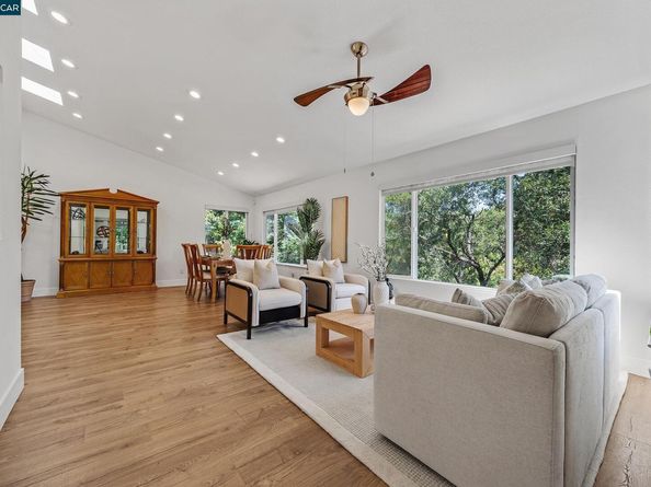 14 Saint Louis Ln, Pleasant Hill CA 94523