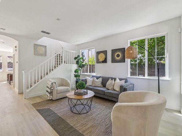 4560 Actriz Pl, Martinez CA 94553