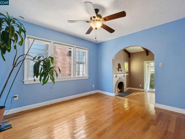 3616 Wisconsin St, Oakland CA 94619