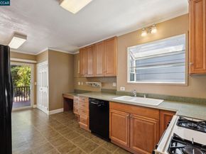 3616 Wisconsin St, Oakland CA 94619