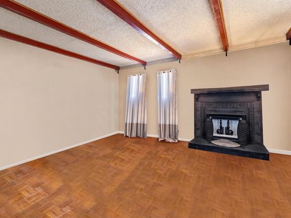 1045 72nd Avenue, Oakland CA 94621