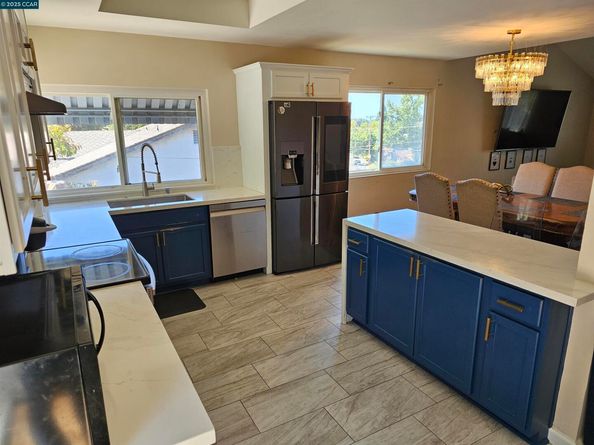 2180 Shea Dr, Pinole CA 94564