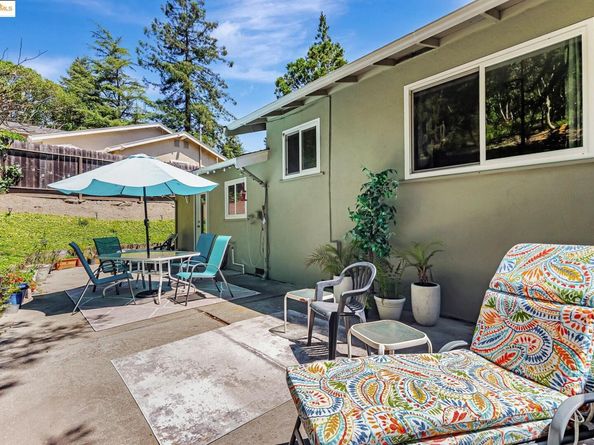 2048-2050 Donald Dr, Moraga CA 94556