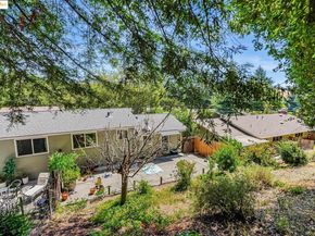2048-2050 Donald Dr, Moraga CA 94556