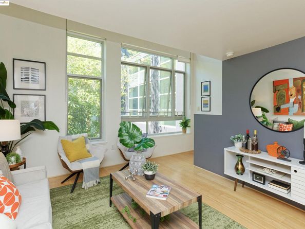 Undisclosed Address #41104549, Oakland CA 94607