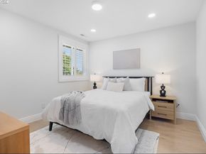 21 Ross Rd, Alameda CA 94502