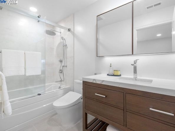 21 Ross Rd, Alameda CA 94502