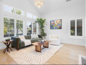 21 Ross Rd, Alameda CA 94502