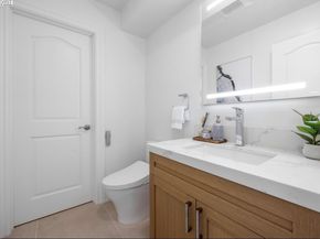 21 Ross Rd, Alameda CA 94502