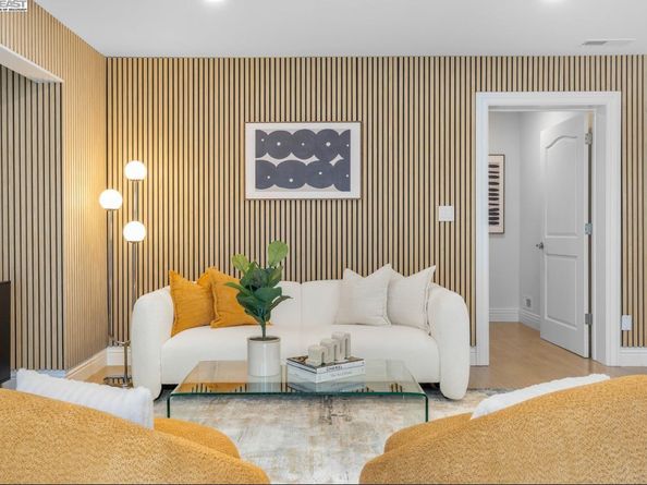 21 Ross Rd, Alameda CA 94502